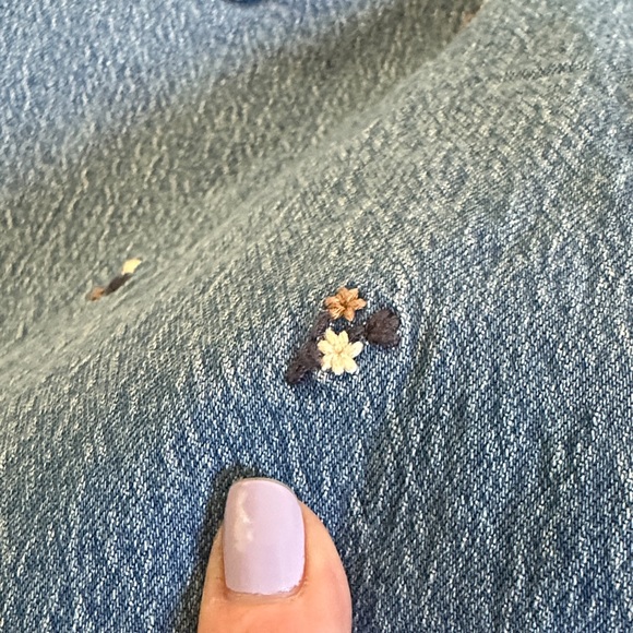 Universal Thread Blue Straight Leg Jeans with Embroidery - Picture 8 of 8